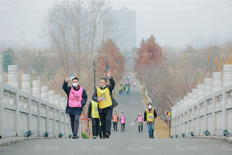 過(guò)橋.jpg